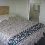 Springfield House 4*