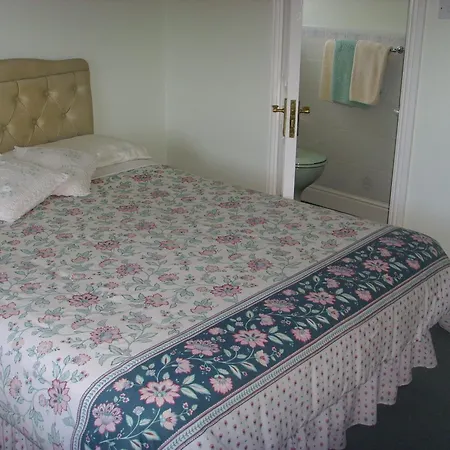 Springfield House 4*