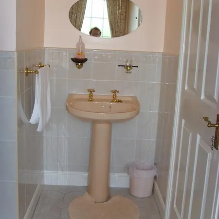 فندق مبيت وإفطار Springfield House كلوناكِلتي