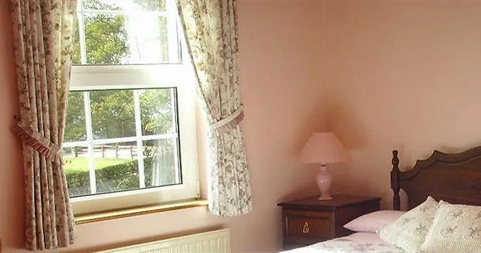 Springfield House 4*