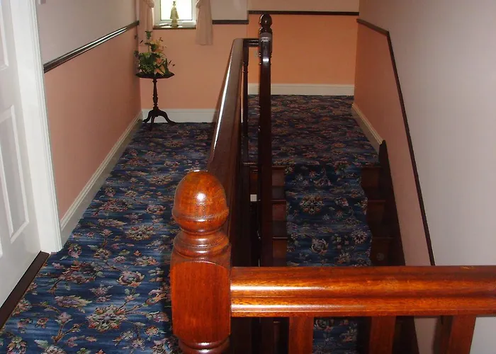 Springfield House 4*